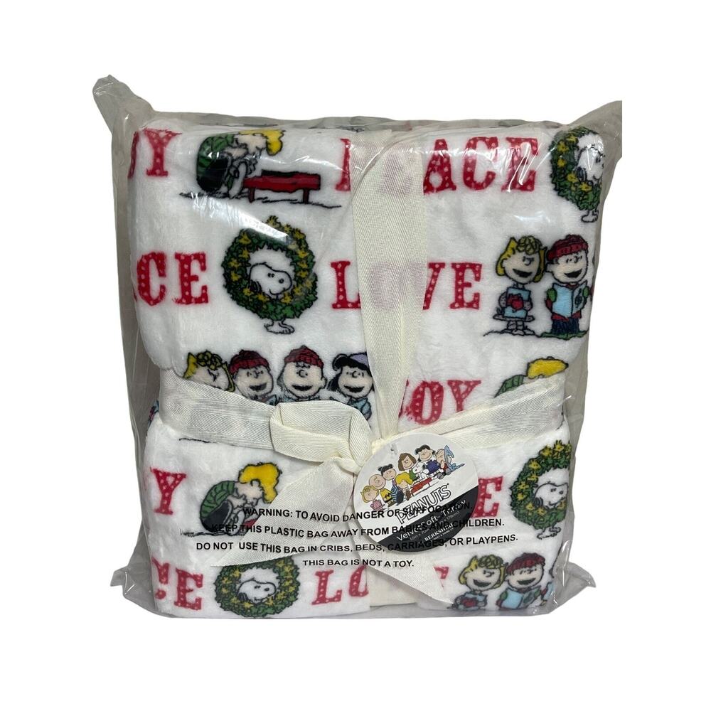 New Berkshire Peanuts Velvetsoft Throw 55" x 70" Christmas Snoopy Charlie Brown
